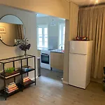 아파트 A Cosy Flat In The Heart Of *